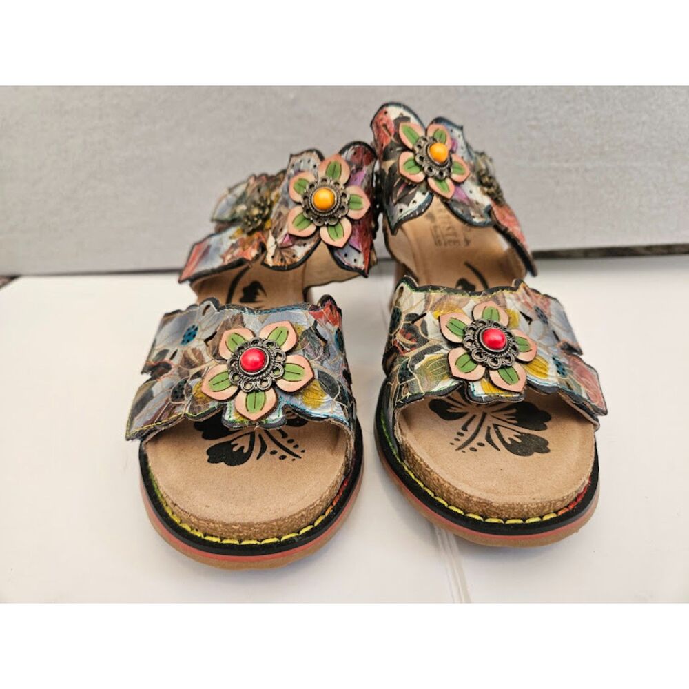 L'Artiste Radiating Sandals by Spring Step - Picture 5 of 8